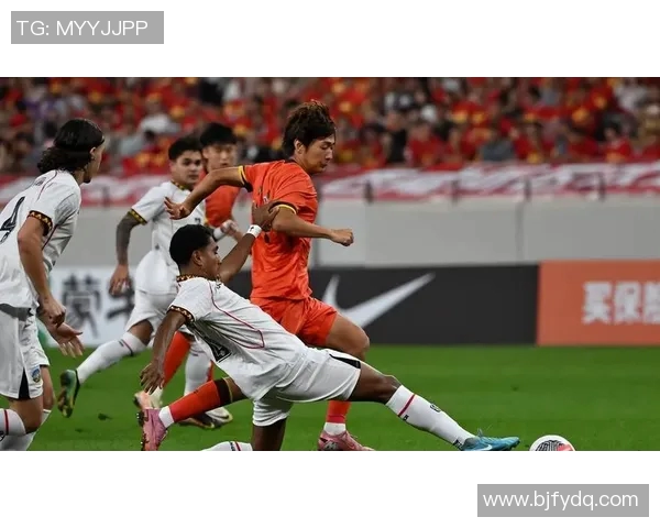 U23球队对抗阿联的精彩比赛回顾与分析，年轻力量与经验的碰撞