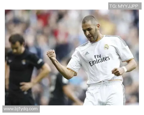 本泽马：从天才少年到足坛传奇的华丽转身与未来展望