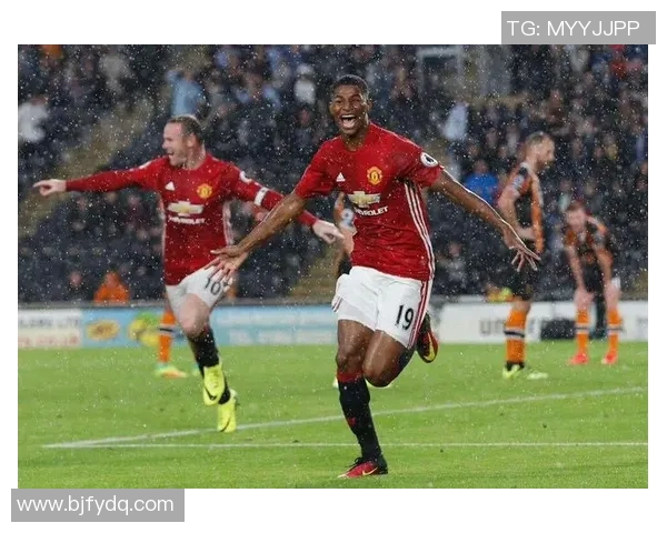 曼联与胡尔城激战回顾精彩录像全程分析与精彩瞬间分享